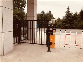 車牌識別道閘-河南通和高速養(yǎng)護(hù)站