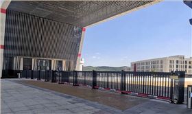 分段平移門-林州建筑職業(yè)技術(shù)學(xué)院