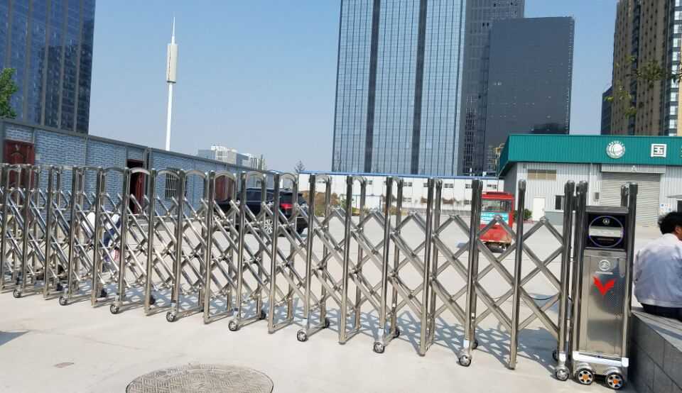 鄭州博學(xué)路場站采用華捷盛智能伸縮門