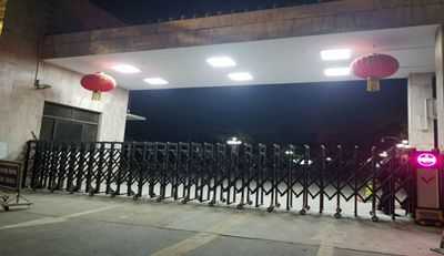河南農(nóng)業(yè)大學(xué)采用華捷盛智能電動(dòng)伸縮門