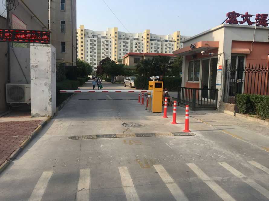 長垣宏大溫泉小區(qū)道閘8910