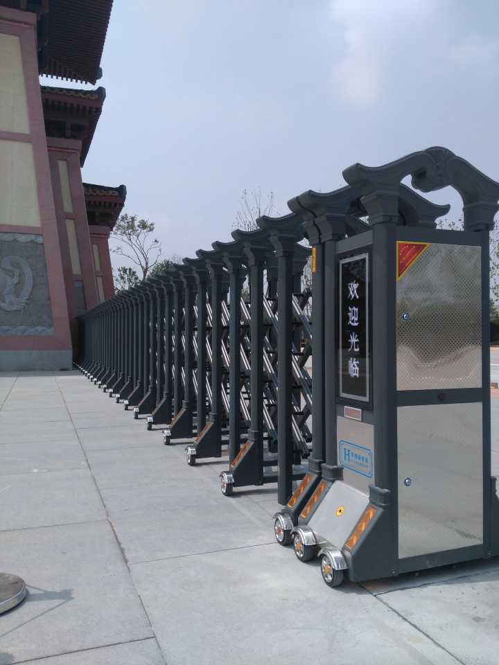 為什么很多建筑都采用電動伸縮門呢？