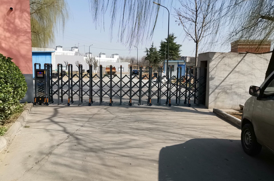 洛新污水處理廠電動(dòng)伸縮門