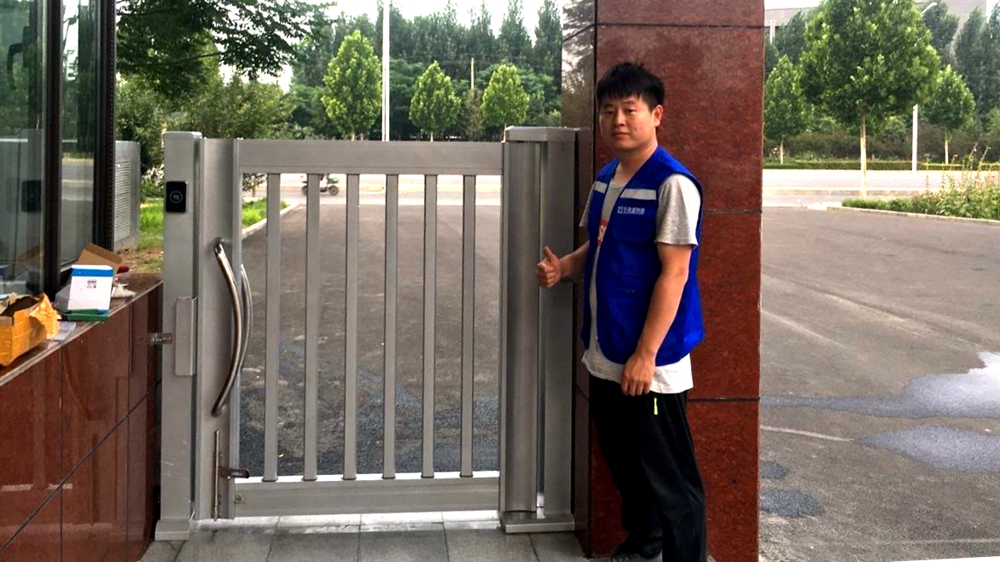 刷卡電動(dòng)出入小門_安陽(yáng)市綜合檢測(cè)基地