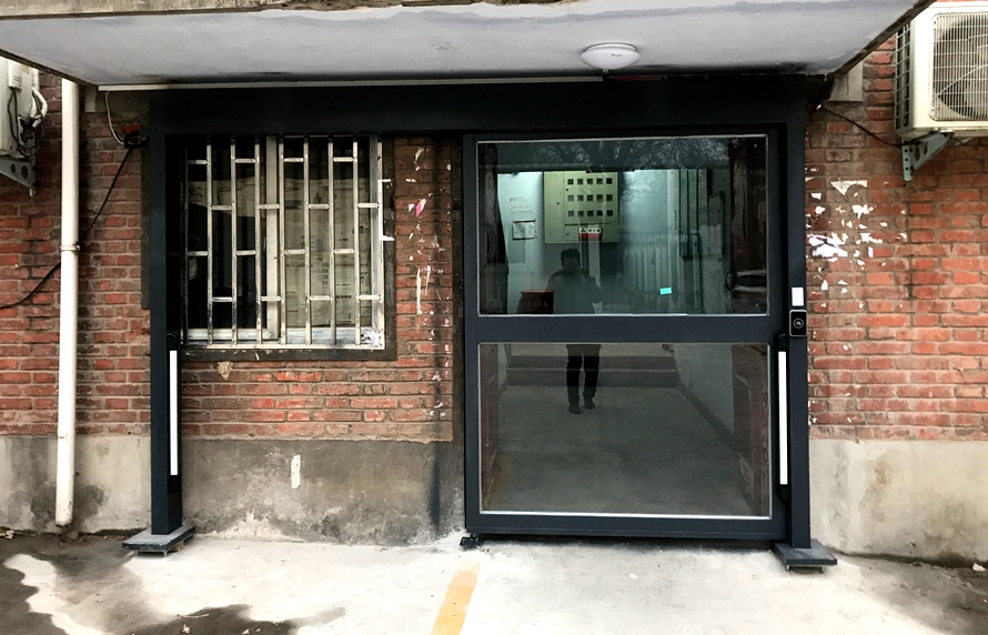 刷卡電動(dòng)門(mén)-中國(guó)六冶