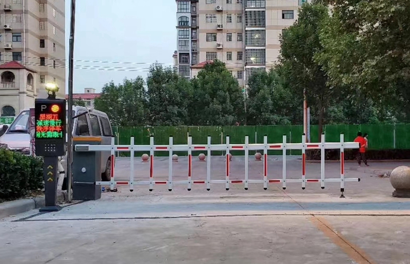 車牌識(shí)別_新鄉(xiāng)獲嘉縣天驕都市廣場(chǎng)